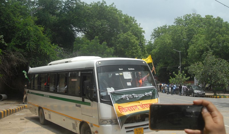 Farmers protest at Jantar Mantar in Delhi