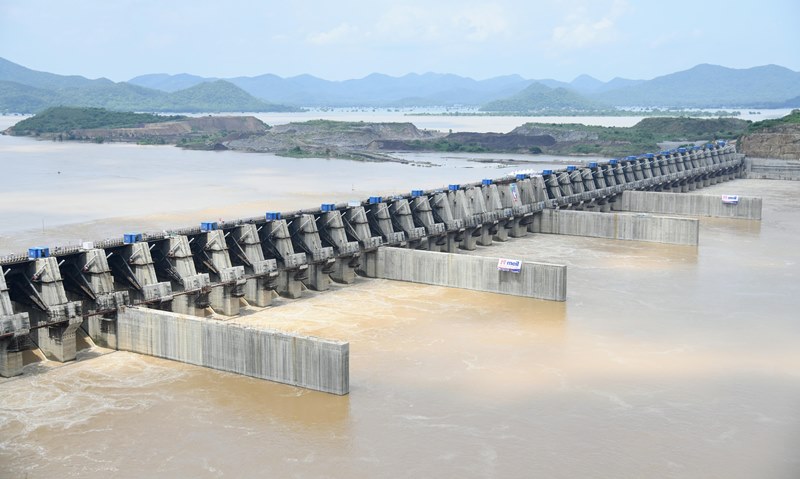 Andhra Pradesh: Y S Jagan Mohan Reddy holds review meeting of Polavaram Irrigation project on river Godavari