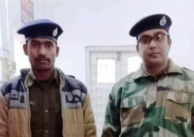 Railway personnel recover gold worth Rs 38 lakh from train near Jalpaiguri