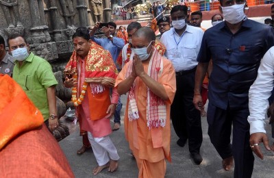 UP CM Yogi Adityanath visits Kamakhya temple
