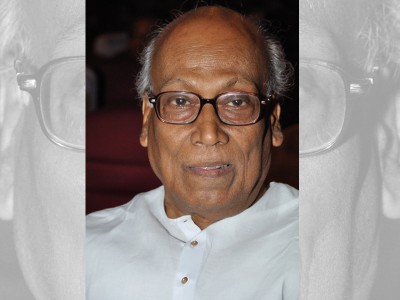 Poet Shankha Ghosh, who was Covid-19 positive, dies