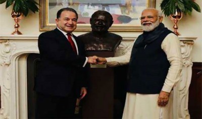 PM Narendra Modi meets Indian community members, Indologists in Glasgow