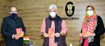Former Ministers, public delegation call on J&K LG Manoj Sinha