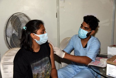 India reports 30,570 COVID-19 cases, 431 deaths in 24 hours