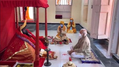 PM Modi begins second day of Bangladesh tour with temple visit