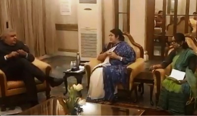 WB: BJP MP Locket Chatterjee calls on Guv, expresses concern on child rights violation