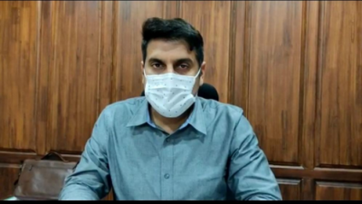 Intensify innoculation to achieve 100 per cent target within next 10 days: DC Srinagar