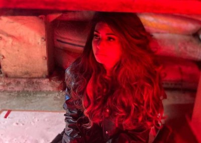 Jacqueline Fernandez shares images from set of Bhoot Police