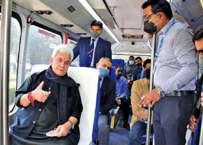 Knowledge development, upskilling imperative to build civilised society: Kashmir LG