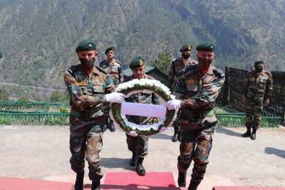 Eastern Army Commander visits forward areas in Arunachal Pradesh