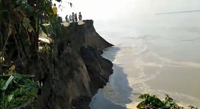 Nearly 1000 families become homeless after Brahmaputra river erosion wipes out their homes in Assam’s South Salmara