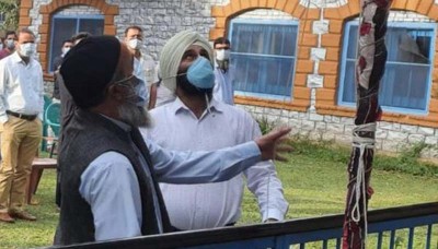 I-Day: Terrorist Burhan Wani's father hoists Indian national flag in Jammu and Kashmir's govt school