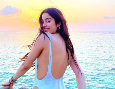 Janhvi Kapoor raises storm on social media in monokini