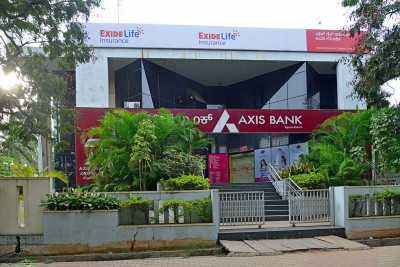 RBI imposes  penalty of Rs 25 lakh on Axis Bank for violating rules