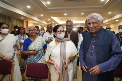 Shah Rukh Khan was victimised: Mamata Banerjee attacking BJP in Mumbai