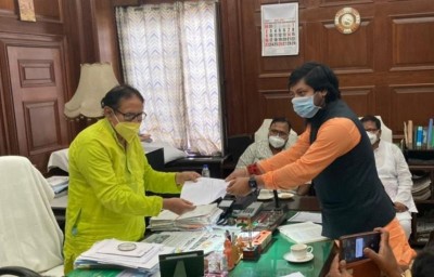 Bengal: Two BJP MLAs Nisith Pramanik, Jagannath Sarkar resign to continue as Lok Sabha MPs