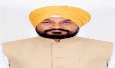 Punjab CM Charanjit Singh Channi urges Railways to withdraw cases against farmers