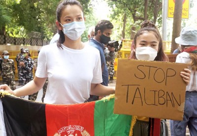 Hundred Afghans stranded in India leave for Kabul