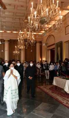 Mamata Banerjee takes oath as Bengal CM for third term