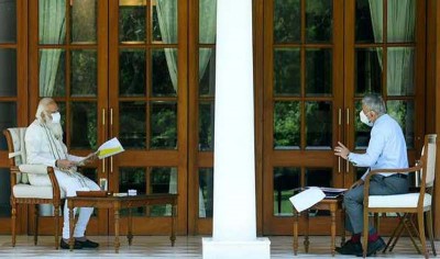 CDS Gen Rawat briefs PM Modi on Armed Forces’ assistance in Covid management