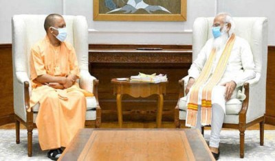 Yogi Adityanath apprises PM Modi of steps taken to combat COVID-19 in UP