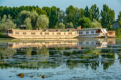 Delegation of MPs arrive in Jammu and Kashmir to review tourism, developmental projects