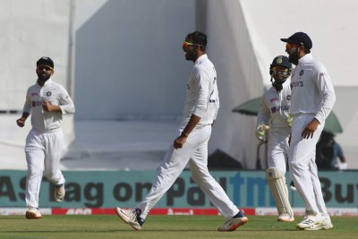Fourth Test: England in trouble in first session of day 1 against India