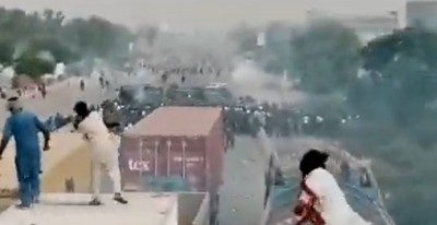 Pakistan: Internet services suspended in Lahore after deaths of 2 policemen by TLP workers