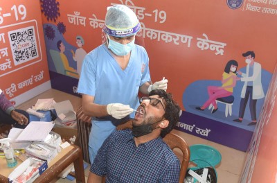 India registers 8,439 fresh COVID-19 cases in past 24 hours amid Omicron spread fear