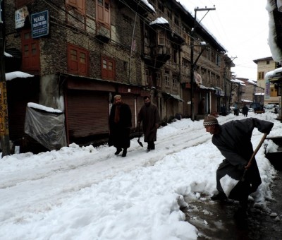 Jammu Kashmir: Several houses damaged, 1 dead in snowfall; Rs 15 lac sanctioned for relief and assistance