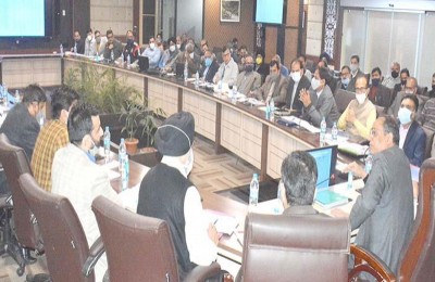 'Rs 500 crore to be spent on replacing barbed wires, wooden poles in Jammu'