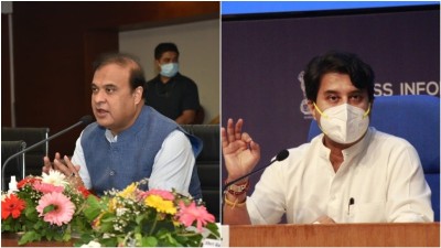 Himanta Biswa Sarma requests Jyotiraditya Scindia for enhancing air connectivity to Assam