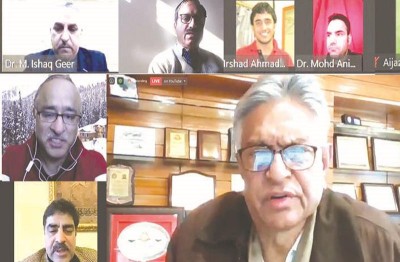 Teachers must stay abreast of new approaches to education: Prof Talat