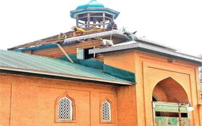 Renovation of Jamia Masjid in Shopian in Kashmir under full swing