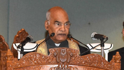 President Kovind greets students in Kashmiri
