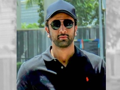 Ranbir Kapoor tests Covid-19 positive, in self quarantine at home