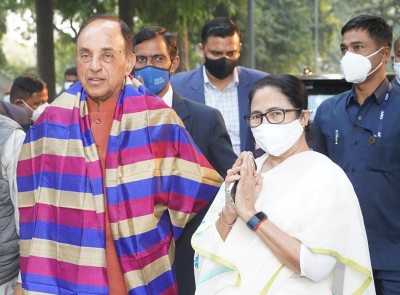 Day after meeting Mamata, Subramanian Swamy finds Modi govt failure