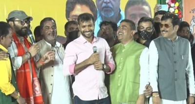 Bengal: Former Indian cricketer Ashok Dinda joins BJP