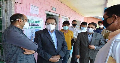 Kashmir: Govt takes stock of Covid-19 mitigation measures in Tangmarg