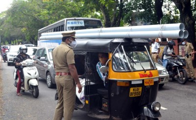 India reports 60,471 new COVID-19 cases, 2,726 deaths in 24 hours