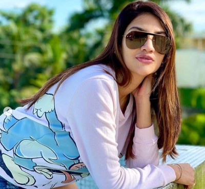 Nusrat Jahan shares stylish images on Instagram, fans loving them