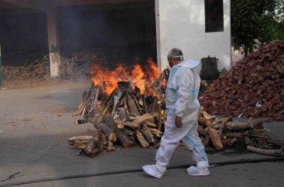 India records 2,73,810 new COVID-19 cases, 1619 deaths 