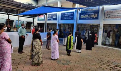 Assembly polls underway in Puducherry