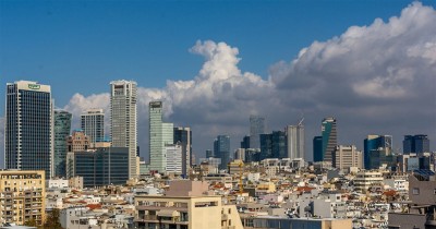 Israel allows emergency entry of foreign nationals into country