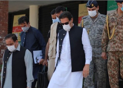 Pakistan PM Imran Khan, armed forces chiefs visit ISI headquarters