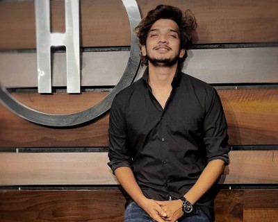 Supreme Court grants bail to comedian Munawar Faruqui arrested for 'hurting religious sentiments'