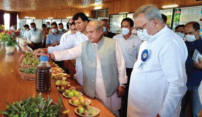 Centre stands shoulder to shoulder with J&K farmers: Narendra Singh Tomar