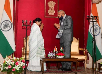 In a fresh attack Mamata Banerjee calls Jagdeep Dhankhar 'corrupt man'