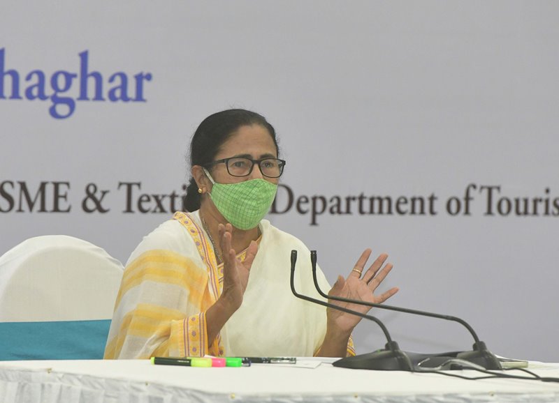Mamata Banerjee meets representatives of Chambers of Commerce and Industry Associations at Nabanna