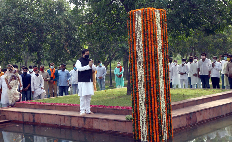 Varun Gandhi pays tribute to father Sanjay Gandhi on 41st death anniversary in Delhi